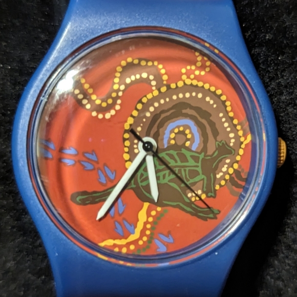 Indigenous Wunala (Kangaroo)Dreaming Qantas collectable watch vintage 1990s logo - Picture 5 of 7